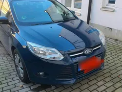 Blau Gebraucht 2025 Ford Focus Kombi | 6.200 €