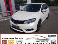 Weiß metallic Gebraucht 2016 Nissan Pulsar N-Connecta Limousine | 15.990 €