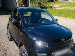 Schwarz Gebraucht 2024 Microcar Dué Kleinwagen | 10.600 €