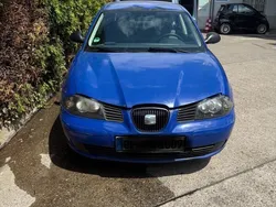 Blau Gebraucht 2002 Seat Ibiza Kleinwagen | 1.300 € (Guter Preis)