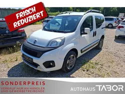Weiss Gebraucht 2017 Fiat Qubo Trekking Van / Kleinbus | 4.385 € (Fairer Preis)