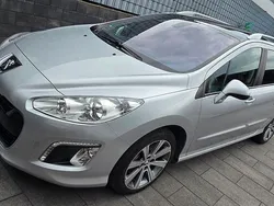 Grau Gebraucht 2013 Peugeot 308 Style Kombi | 5.550 € (Fairer Preis)
