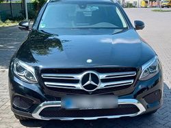 Schwarz Gebraucht 2017 Mercedes GLC250 SUV | 23.900 € (Fairer Preis)