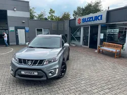 Grau Gebraucht 2017 Suzuki Vitara SUV | 15.498 € (Fairer Preis)