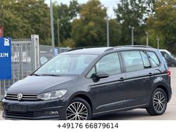 Uranograu Gebraucht 2020 VW Touran Comfortline Van / Kleinbus | 17.000 € (Superpreis)