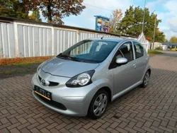 Silber Gebraucht 2006 Toyota Aygo Kleinwagen | 2.499 € (Fairer Preis)
