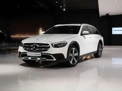 Polarweiss unilack Gebraucht 2021 Mercedes E220 Avantgarde Kombi | 33.980 € (Guter Preis)
