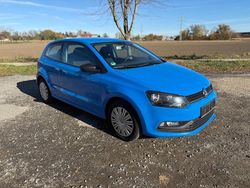 Blau Gebraucht 2014 VW Polo Trendline Kleinwagen | 2.990 € (Teuer)
