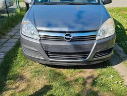 Blau Gebraucht 2004 Opel Astra Kombi | 1.900 € (Fairer Preis)