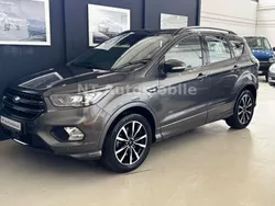 Grau Gebraucht 2017 Ford Kuga ST-Line SUV | 17.999 € (Fairer Preis)