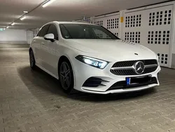 Weiß Gebraucht 2018 Mercedes A200 AMG line Kleinwagen | 22.222 € (Fairer Preis)