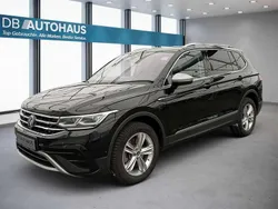 Schwarz Gebraucht 2024 VW Tiguan Allspace SUV | 46.980 € (Fairer Preis)