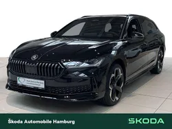 Grau Neu 2025 Skoda Superb SportLine Kombi | 52.600 €