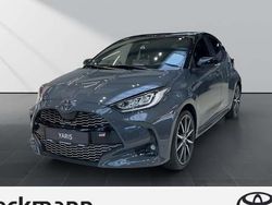Grau Neu 2025 Toyota Yaris Hybrid Sport Limousine | 34.990 € (Teuer)