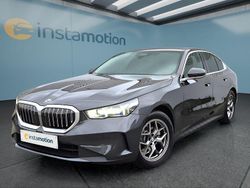Grau Gebraucht 2025 BMW 520 Limousine | 44.749 €