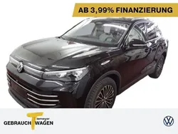 Schwarz Gebraucht 2024 VW Tiguan Elegance SUV | 41.070 € (Fairer Preis)