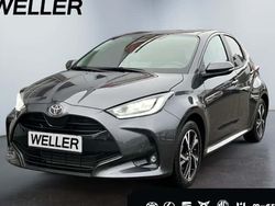 Grau Neu 2025 Toyota Yaris Hybrid Limousine | 26.666 € (Fairer Preis)