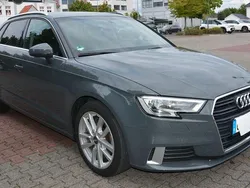 Grau Gebraucht 2019 Audi A3 Sportback Sport Limousine | 18.500 € (Fairer Preis)