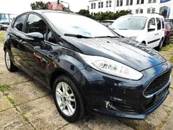 Blau Gebraucht 2016 Ford Fiesta Celebration Kleinwagen | 5.850 € (Fairer Preis)