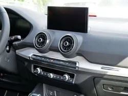 Grau Gebraucht 2024 Audi Q2 Advanced Plus SUV | 31.750 € (Fairer Preis)