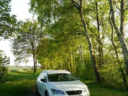 Weiß Gebraucht 2015 Cupra Leon Kombi | 18.299 € (Fairer Preis)