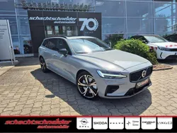 Vapour grey metallic Neu 2025 Volvo V60 Plus Kombi | 57.490 € (Etwas zu teuer)