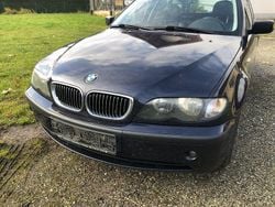 Blau Gebraucht 2004 BMW 320 Lifestyle Kombi | 2.000 € (Guter Preis)
