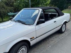 Weiß Gebraucht 1986 BMW 320 Cabriolet Cabrio | 18.900 €