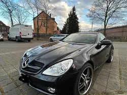 Schwarz Gebraucht 2010 Mercedes SLK200 Cabrio | 10.300 € (Fairer Preis)