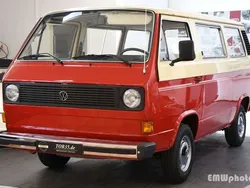Creme/rot Gebraucht 1982 VW T3 Van | 39.499 €