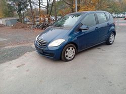 Blau Gebraucht 2010 Mercedes A170 Kleinwagen | 1.650 €