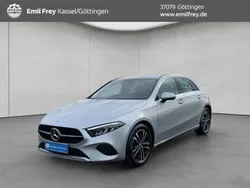 Grau hightechsilber metallic metallic Gebraucht 2024 Mercedes A180 Advanced Limousine | 27.200 € (Guter Preis)