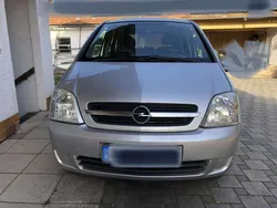 Gebraucht 2004 Opel Meriva Essentia Van / Kleinbus | 1.390 € (Guter Preis)