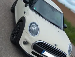 Weiß Gebraucht 2020 Mini ONE Kleinwagen | 13.400 € (Guter Preis)