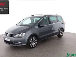 Grau Gebraucht 2019 VW Sharan Highline Van / Kleinbus | 31.880 € (Fairer Preis)