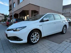 Weiß Gebraucht 2018 Toyota Auris Touring Sports Kombi | 14.999 € (Fairer Preis)