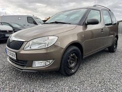 Braun Gebraucht 2013 Skoda Roomster Plus Edition Van / Kleinbus | 5.950 € (Fairer Preis)