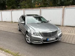 Grau Gebraucht 2011 Mercedes E250 Avantgarde Kombi | 13.500 € (Fairer Preis)
