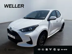 Weiss Neu 2025 Toyota Yaris Hybrid Business Edition Kleinwagen | 25.499 € (Etwas zu teuer)