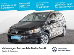 Deep black perleffekt Gebraucht 2024 VW Touran Comfortline Van / Kleinbus | 27.833 € (Superpreis)