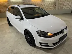 Weiß Gebraucht 2017 VW Golf VII Kombi | 9.850 € (Guter Preis)