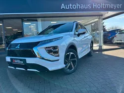 Weiß Gebraucht 2024 Mitsubishi Eclipse Cross Plus SUV | 31.950 € (Teuer)
