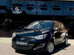 Schwarz Gebraucht 2014 Hyundai i20 Edition Kleinwagen | 5.000 € (Fairer Preis)