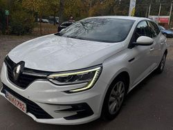 Weiß Gebraucht 2020 Renault Mégane IV Limousine | 9.282 € (Teuer)