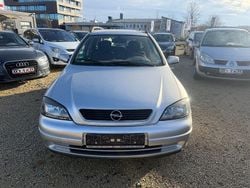 Silber Gebraucht 2003 Opel Astra Basis Kombi | 990 €