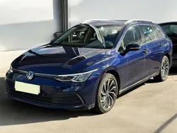 Blau Gebraucht 2021 VW Golf VIII Kombi | 18.200 € (Fairer Preis)