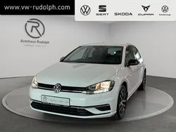 Weiß Gebraucht 2020 VW Golf VII Limousine | 16.489 € (Fairer Preis)