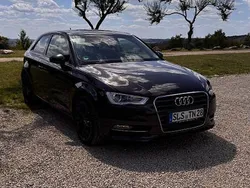 Braun Gebraucht 2014 Audi A3 Attraction Limousine | 9.600 € (Guter Preis)