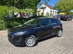 Obsidianschwarz metallic Gebraucht 2022 Ford Fiesta Titanium Kleinwagen | 11.980 € (Superpreis)