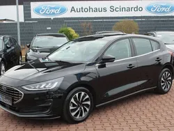 Schwarz Gebraucht 2024 Ford Focus Titanium Limousine | 25.280 € (Guter Preis)